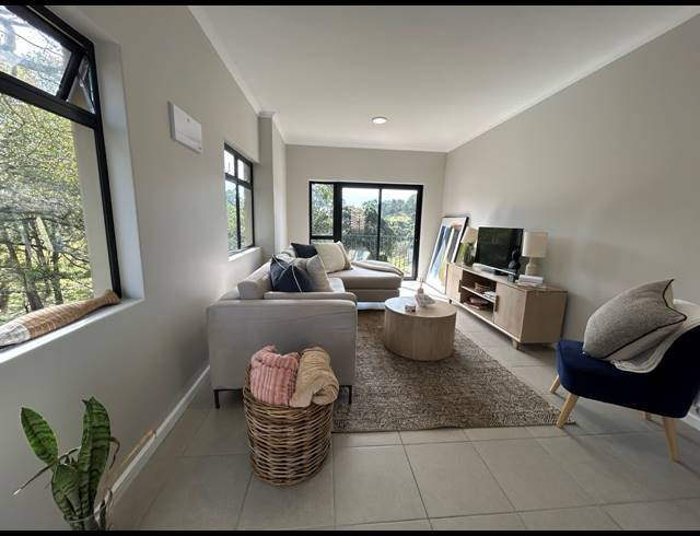 2 BEDROOM APARTMENT TO LET IN WATERFALL